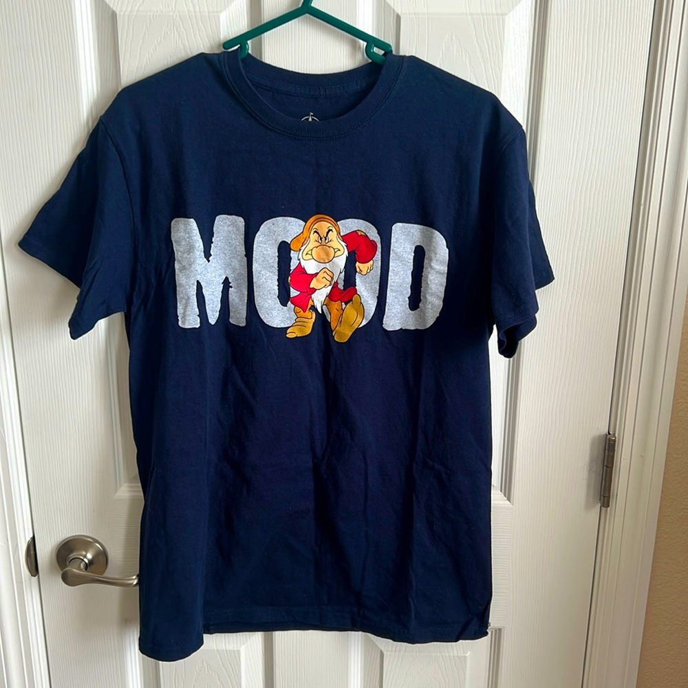 Disney parks Mood mens navy graphic t shirt medium grumpy‎ seven dwarves